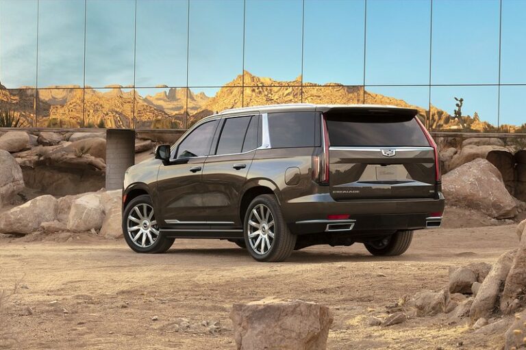The Best Cargo Carrier For Cadillac Escalade (Buyer’s Guide)
